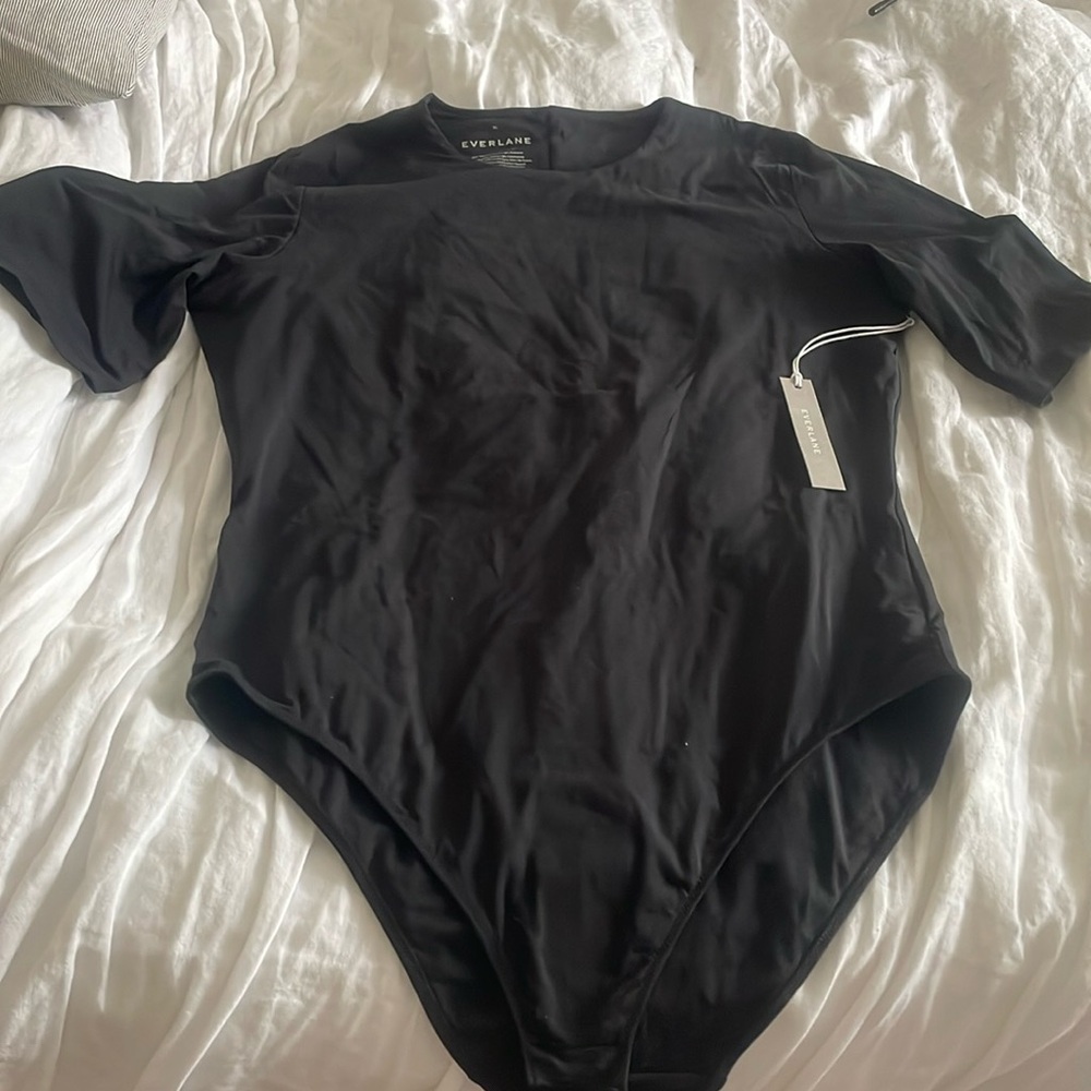 NWT Everlane black short sleeve crew neck body suit. Size XL